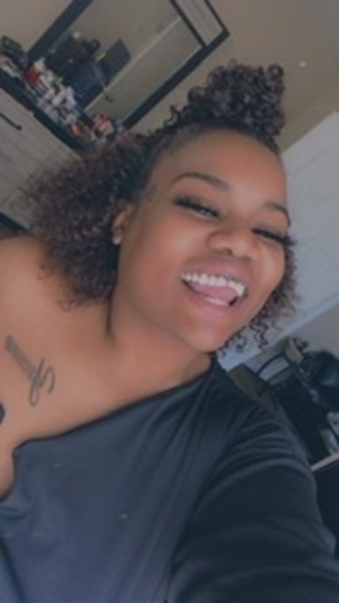 JuicyTee 🍒💦😏 cover image