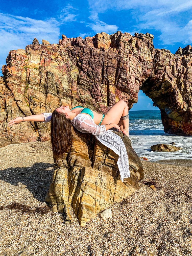 Juliana Pedroso cover image