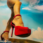 Juliana the Giantess avatar