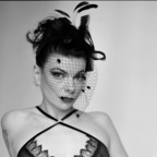 Julie Von Trash avatar