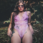 Julia Carolina avatar