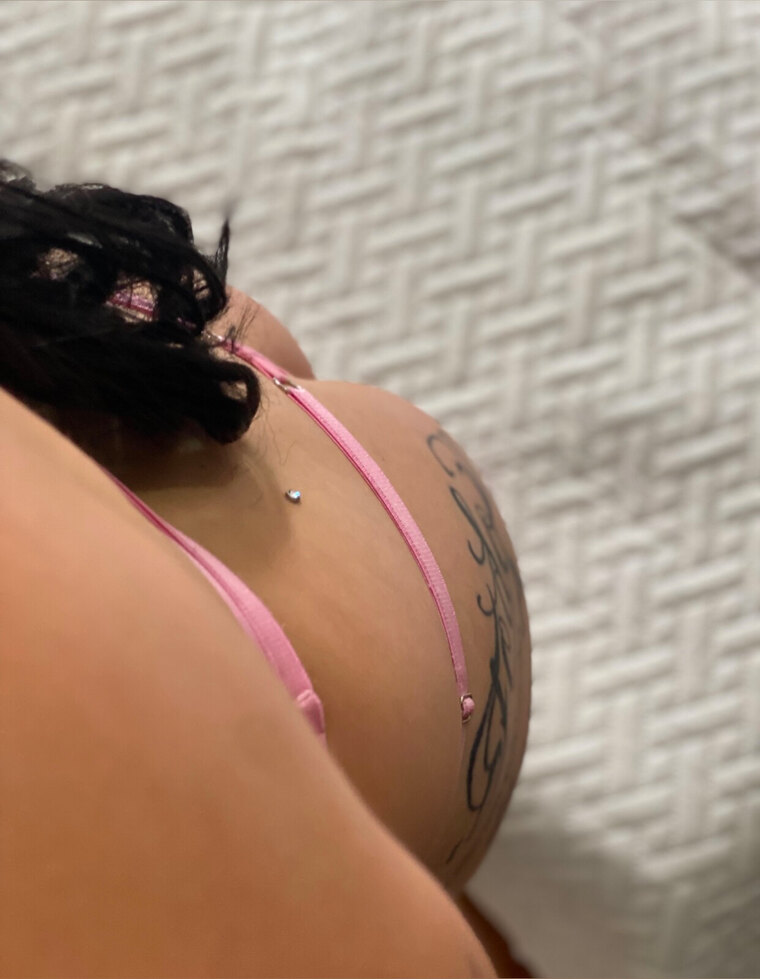 Kamila Mariah 🌷 cover image