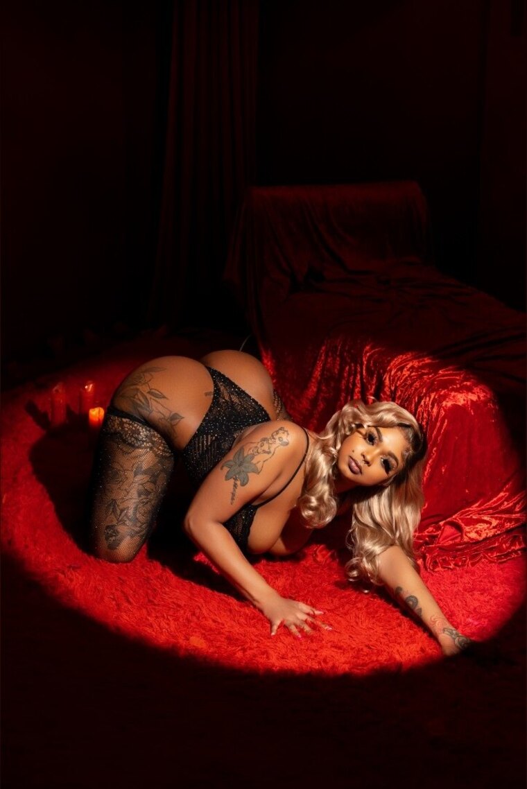 Karaymlll 💦💋 cover image