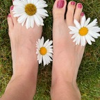Kara with the good feet avatar