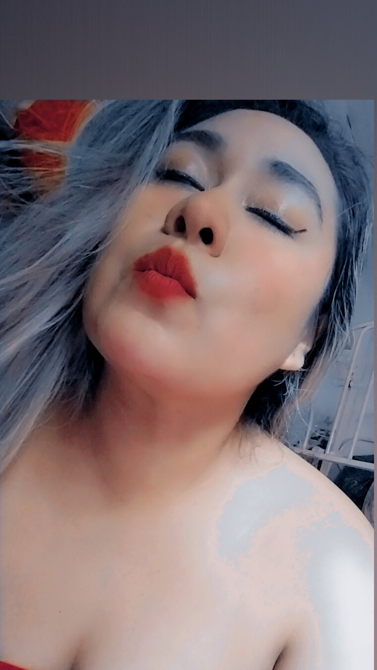 karencita96💋💦 cover image