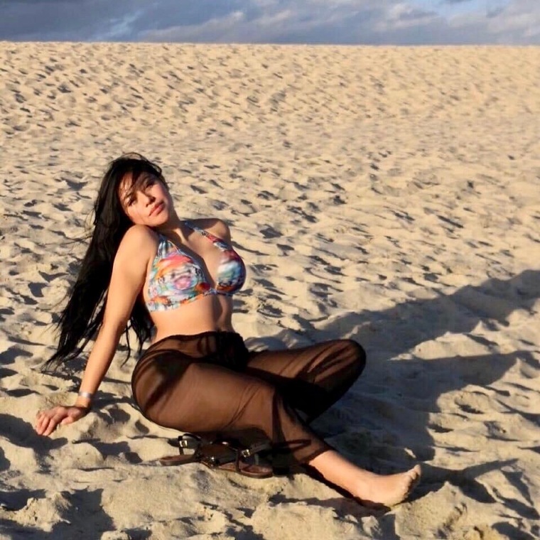 Karen Alvarado banner image