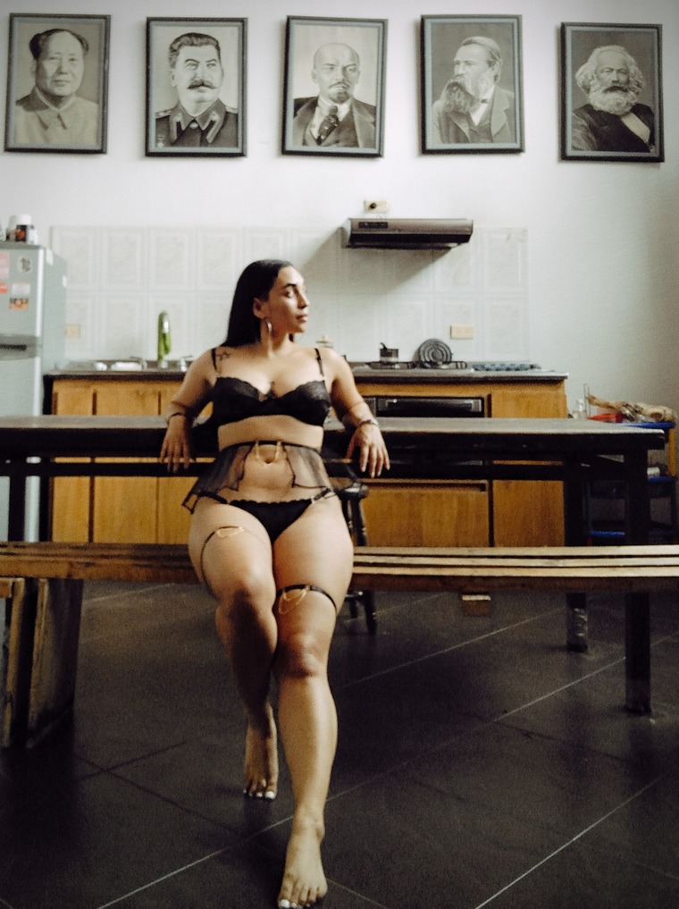 Karli Sonrisas cover image