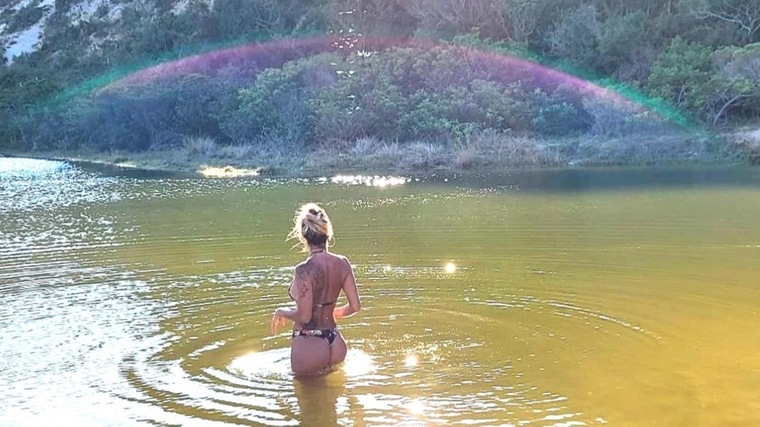 Karolina🍑 banner image