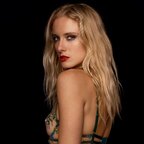 Karolina Gray avatar