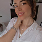Karolina Sakura avatar