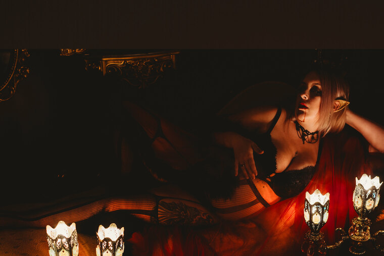 Kat Klawz banner image