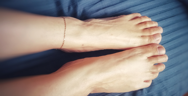 Kelly's feets cover image