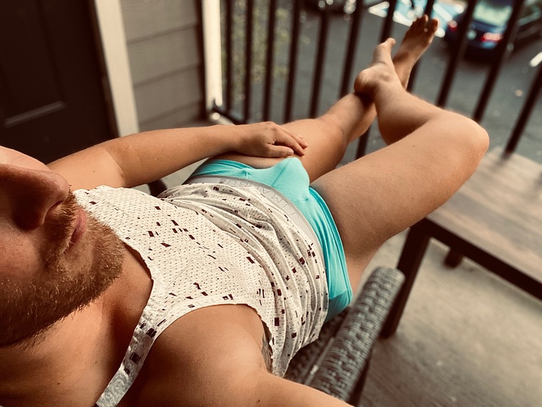 Hunter Haze (Kentucky College Guy) banner image