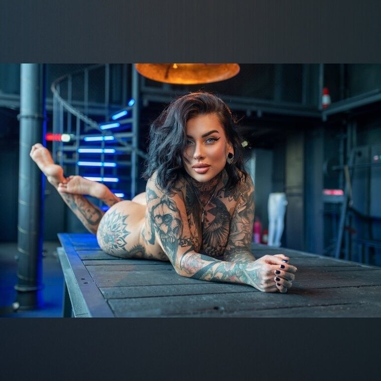 Kiki Julek (Julia Świergiel) banner image