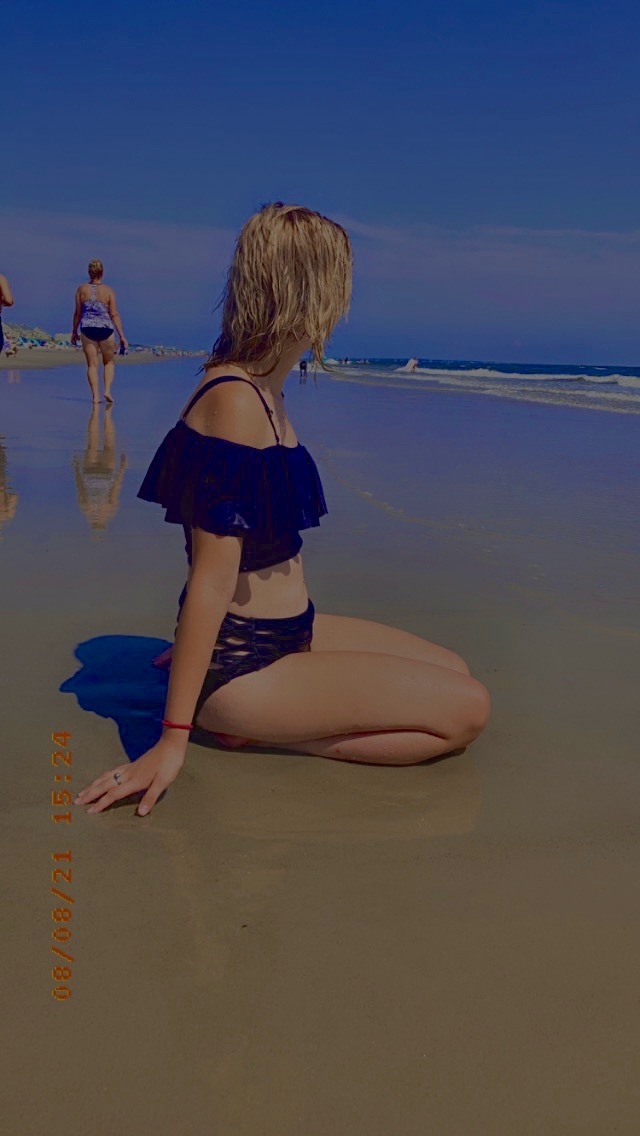 Carrie Hipps banner image