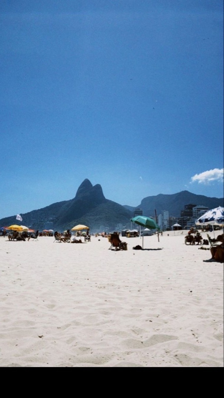 Kimfromrio 🇧🇷🦈 cover image