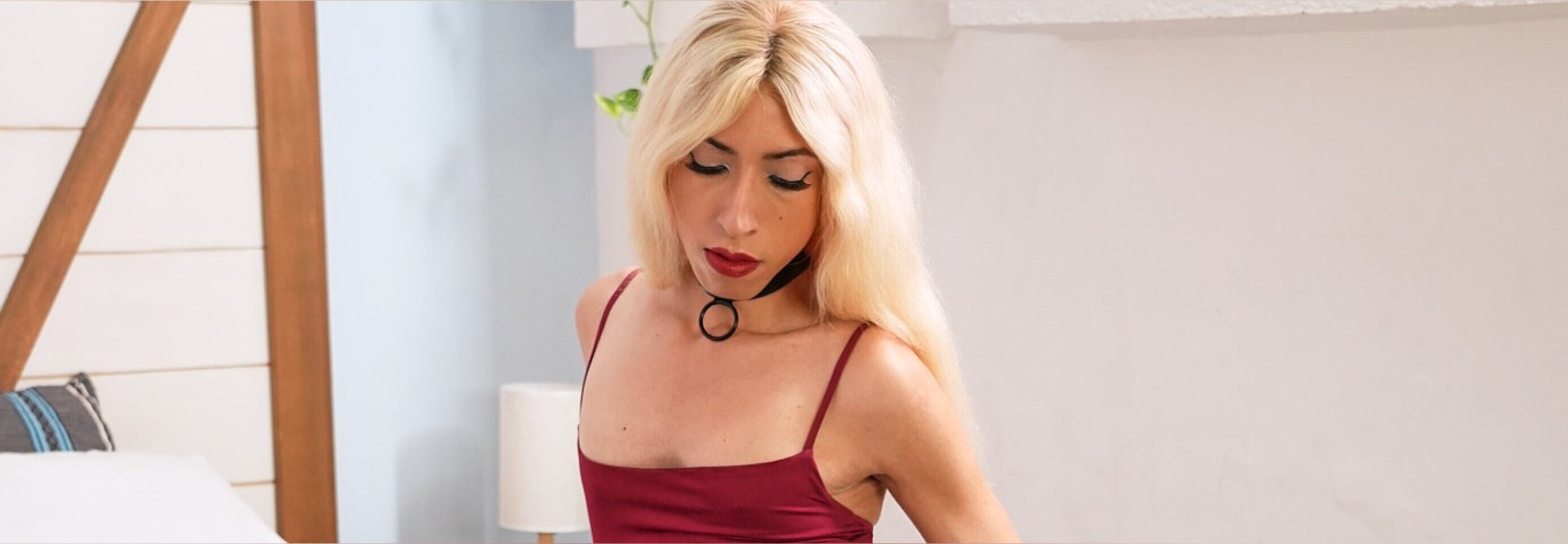 Kinky Bella Hart banner image
