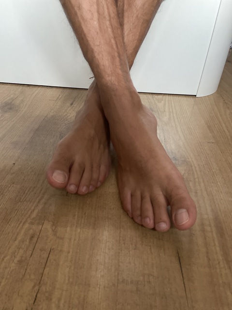 Come to see 🦶🏼 cover image