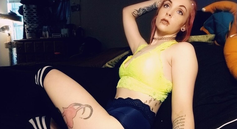KinkyKoty 🖤 cover image