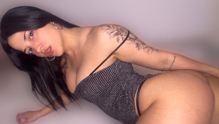 KINKY Pilar Mau ♛ banner image