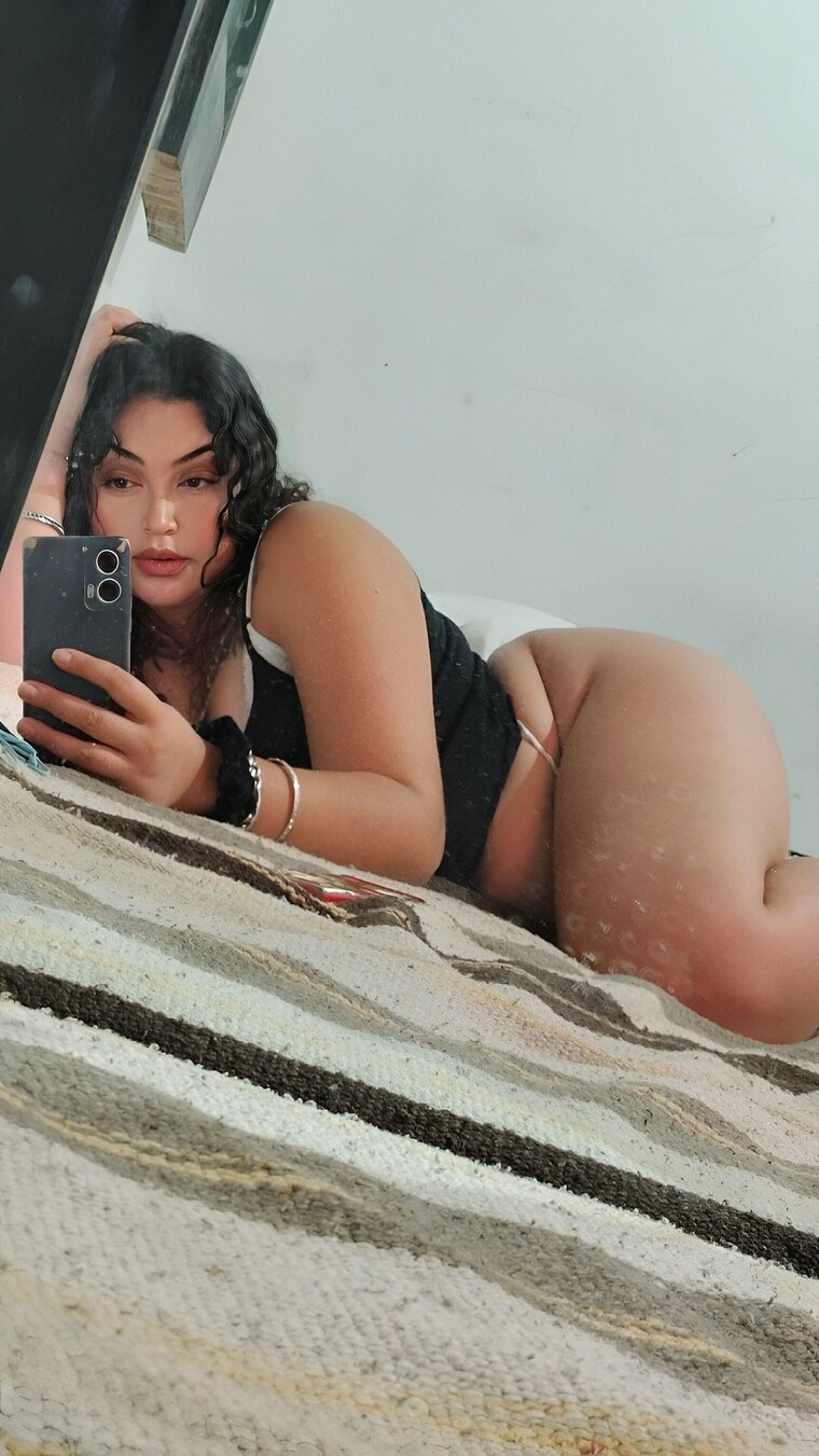 👄 Kinky Lea - Biggest Ass 🥵🔥 cover image