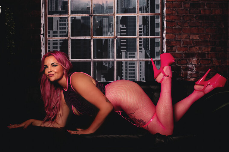 PINKY 🦄 cover image