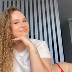 Curly☀️Kira avatar