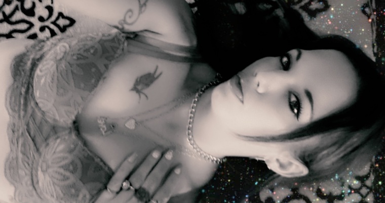 Kira Love 💋 cover image