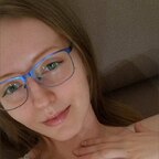 Curvy Emily portrait