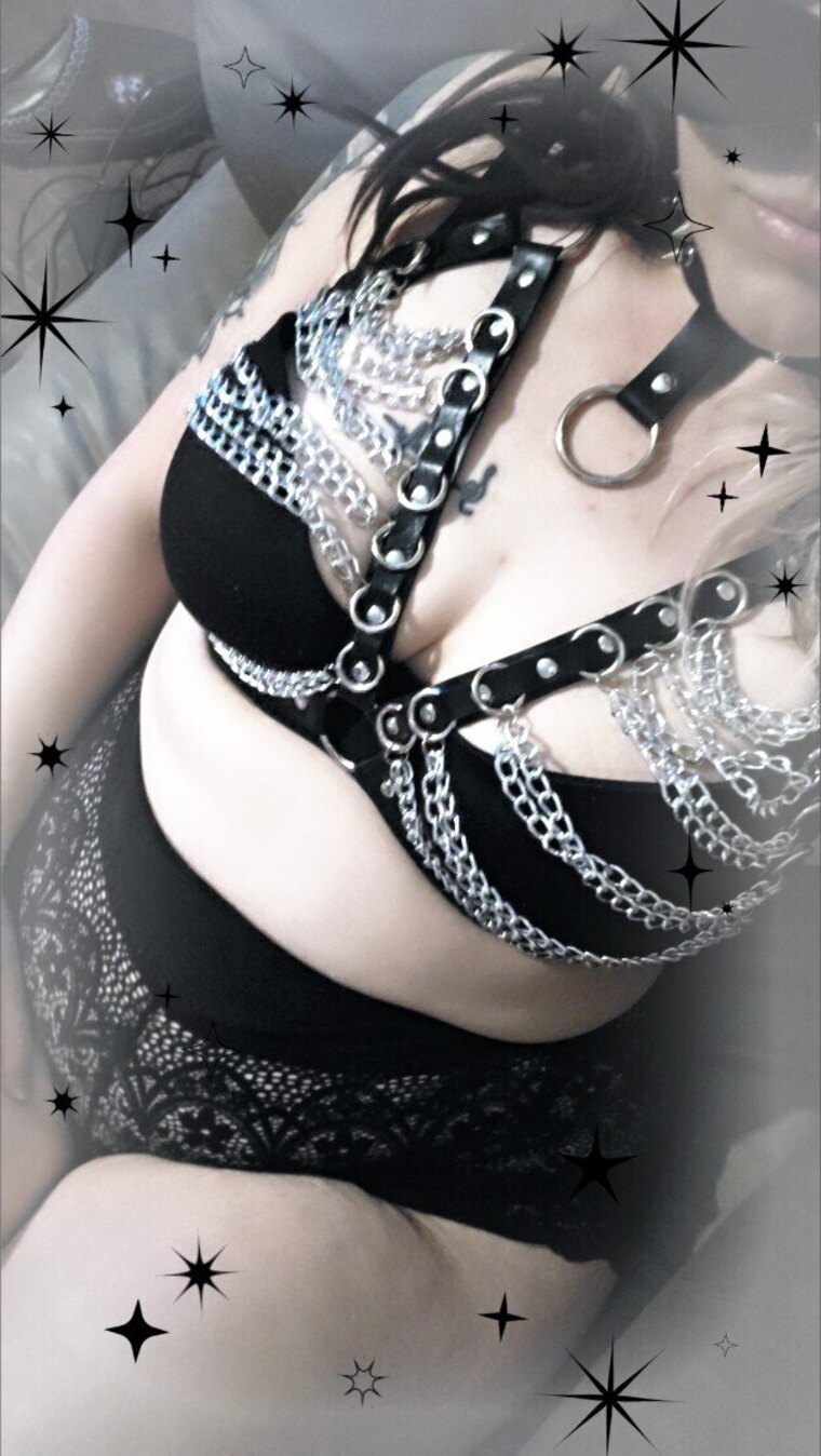 KittenInChains cover image