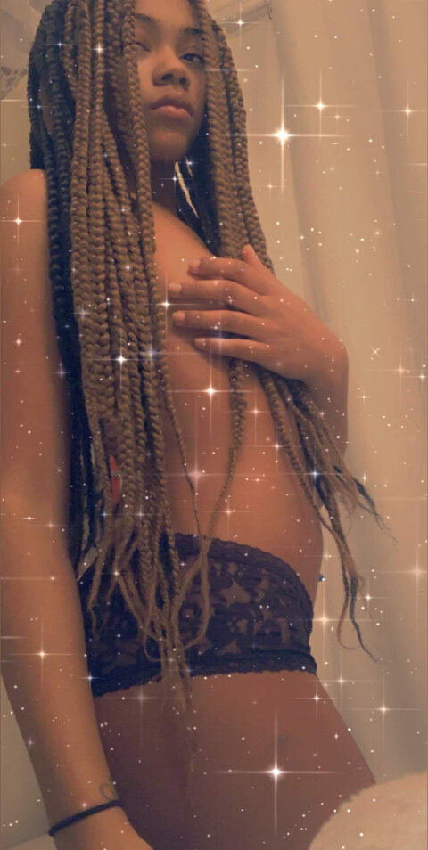 Sexy Mama 😌 cover image