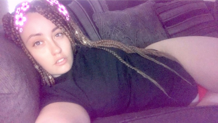 kiara larae banner image