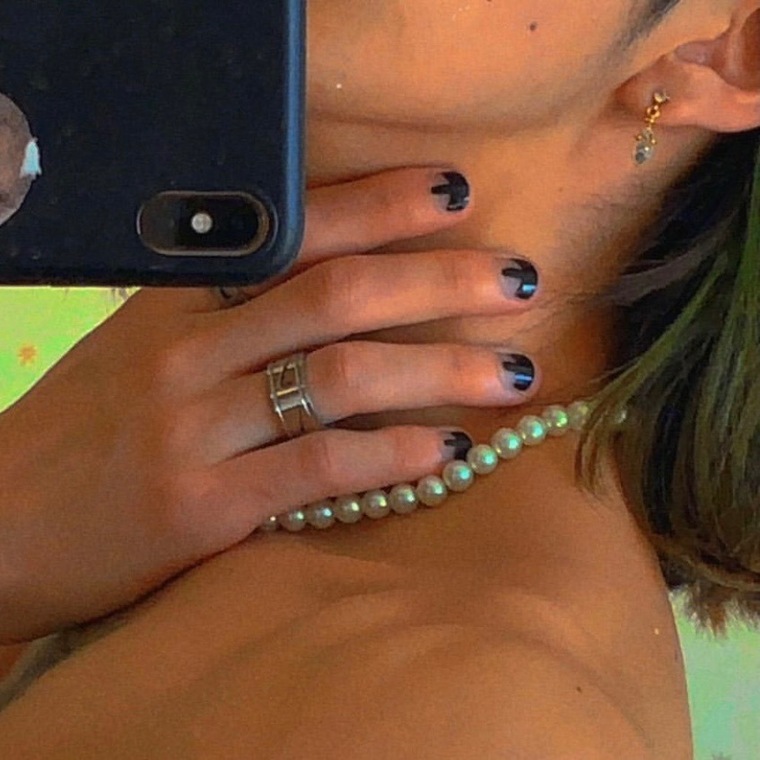 L cover image