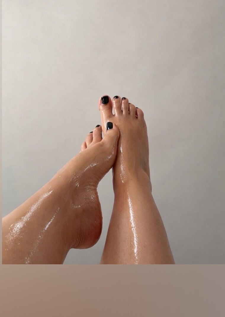 Obsessed with feet 😈 cover image