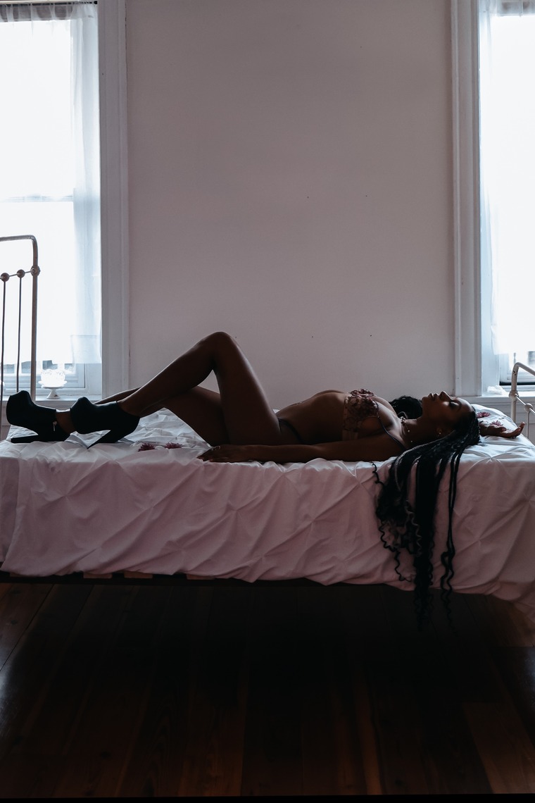 damiana ๐ง๐ฝโโ๏ธ banner image