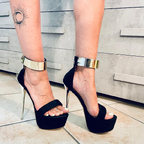 👠LadYFeeT 👠 FREE avatar
