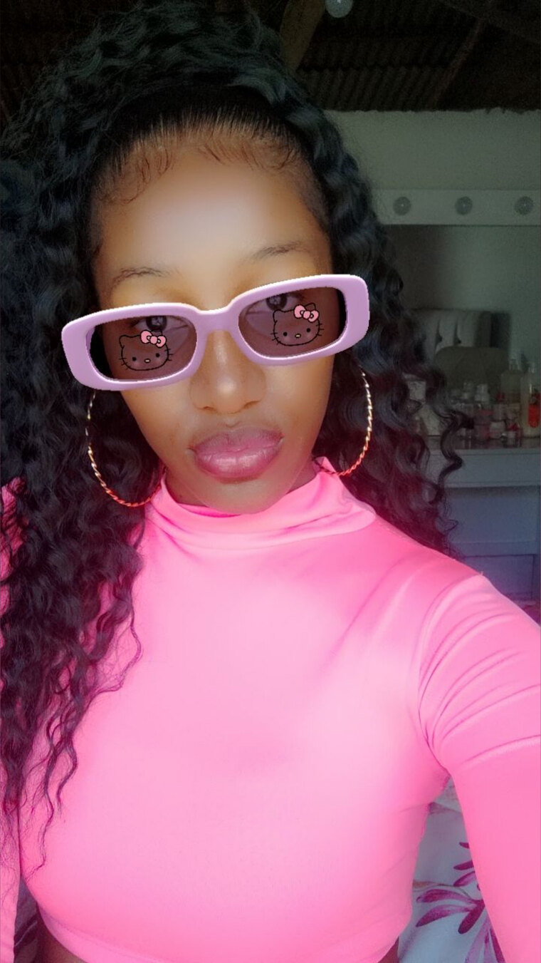 👑LeonaHot🦁 🔥SexyGirl🍑🍫🌹⚖️ cover image