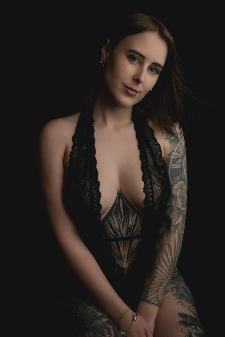 Lara_ Louh banner image