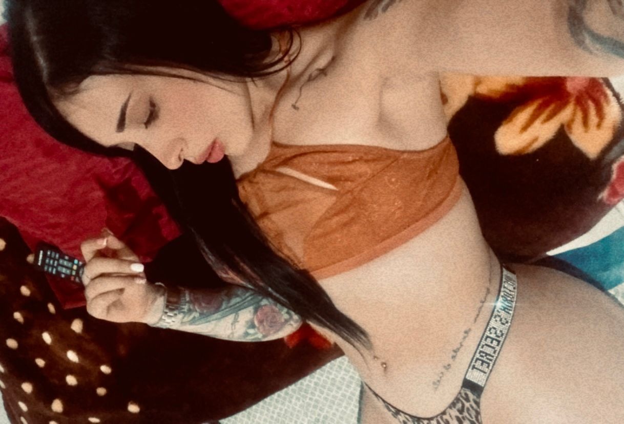 Lara sweet 🍒 banner image