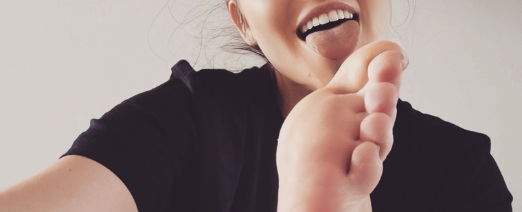 Lara 👣 cover image