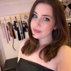 Larah Sky - Femdom portrait