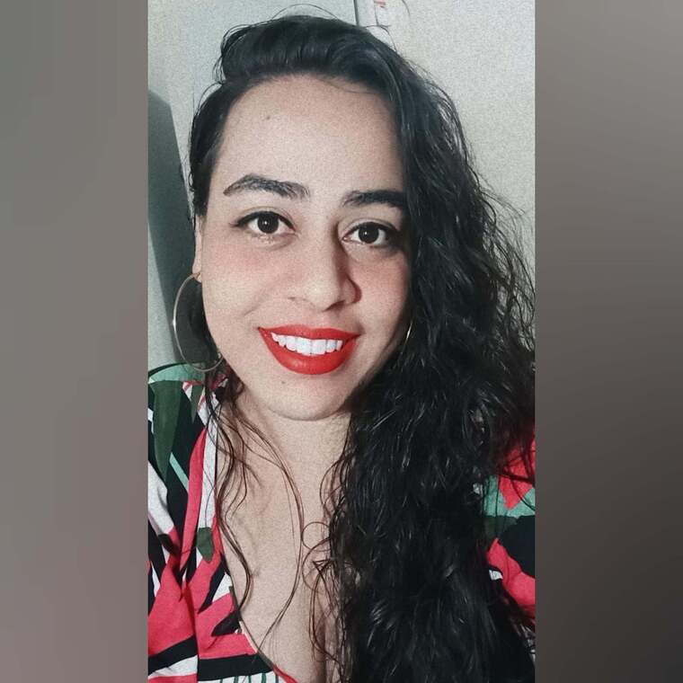 Larissa Almeida banner image