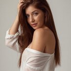 Larissa Hills 🍓 avatar
