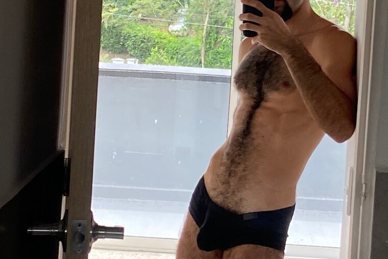 Larry Garzón cover image