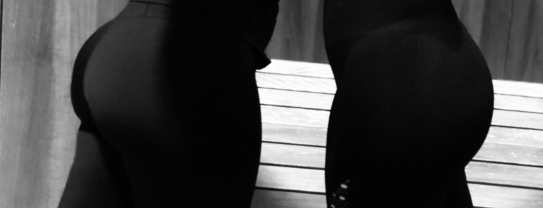 Fernanda & Mercedes 🍑 cover image