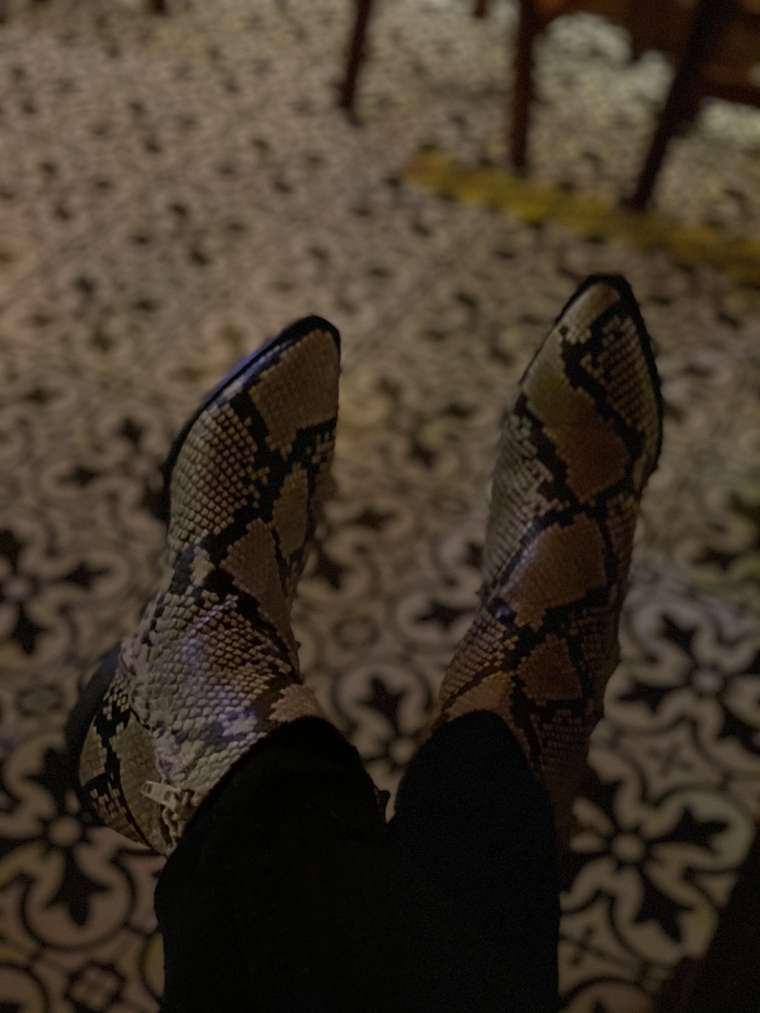 Latina Feets banner image