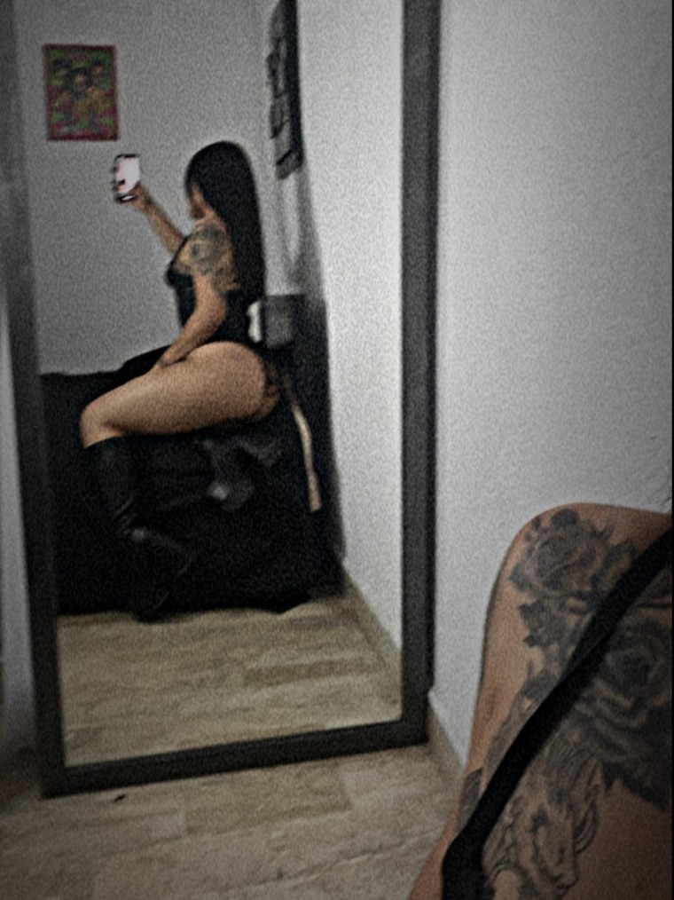 Latinamami cover image