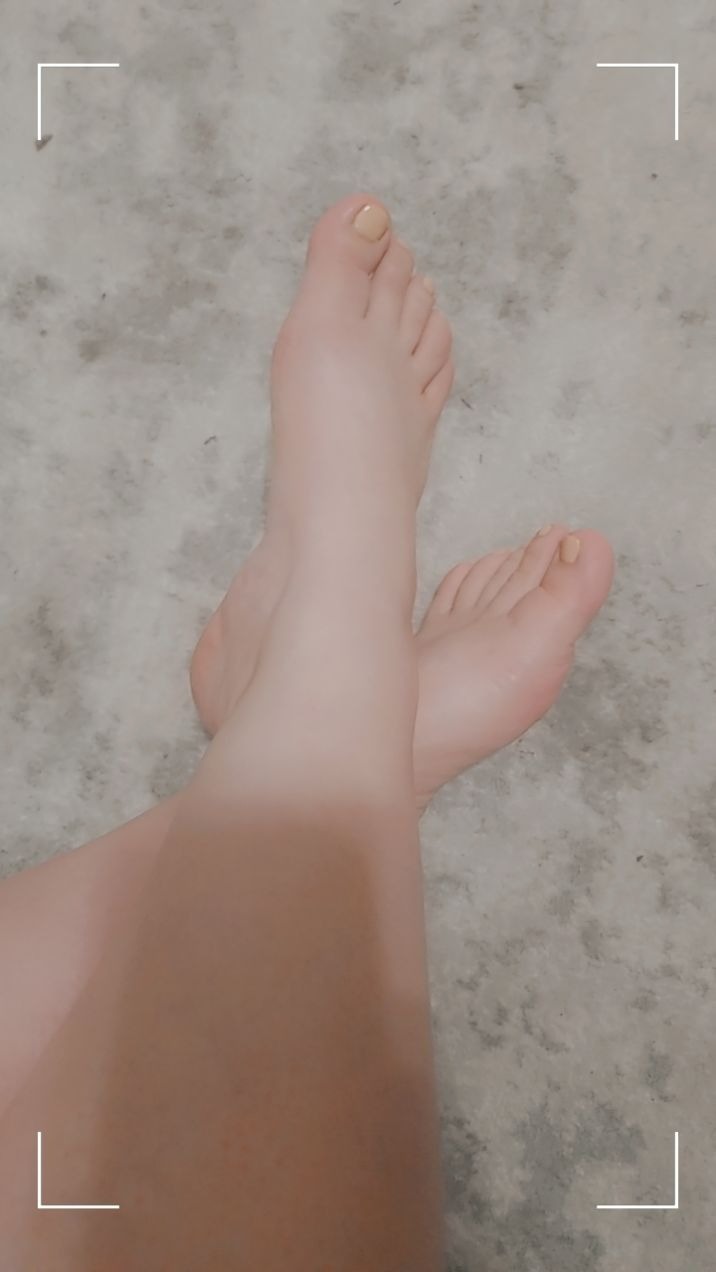 Latina Feet fantasy banner image