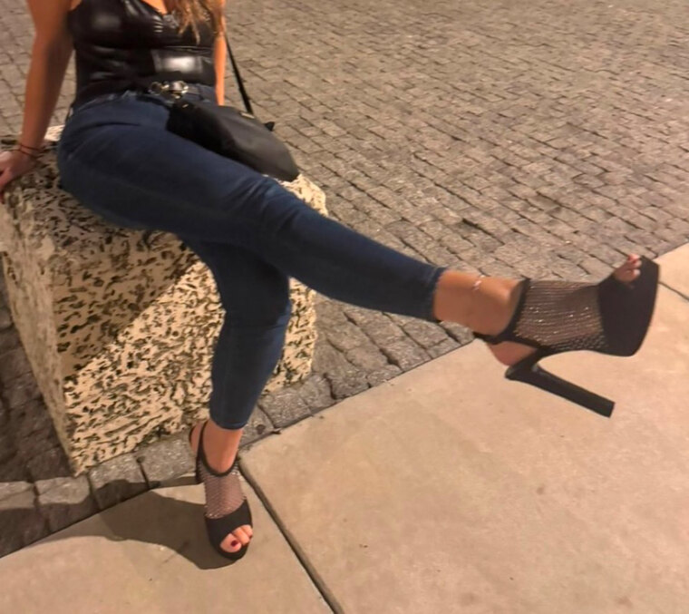 Latinahotwife banner image