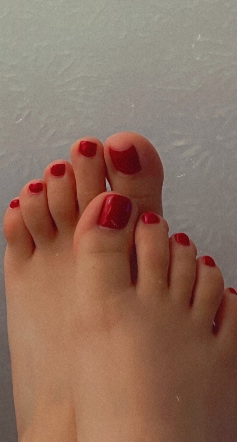 Latinafeetbabe banner image